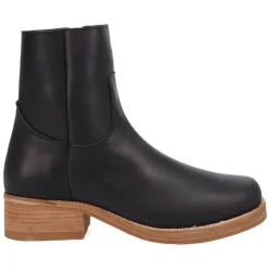 Banner Round Toe Zippered Boots