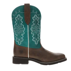 Callie Embroidered Square Toe Pull On Cowboy Boots