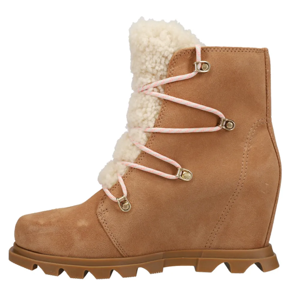Joan Arctic Shearling Round Toe Wedge Round Toe Boots