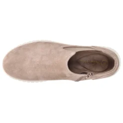 Kingly Round Toe Zippered Booties