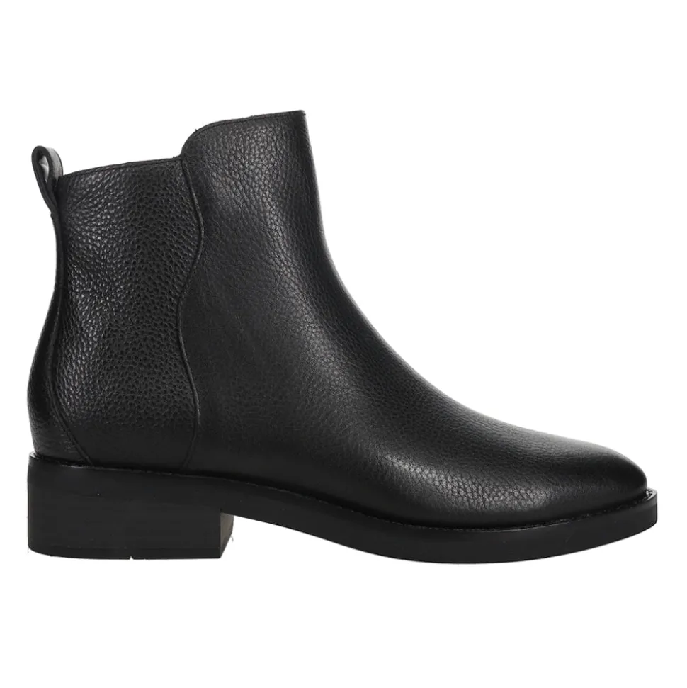 River Round Toe Zippered Chelsea Booties