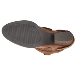 Twyla Round Toe Pull On Booties